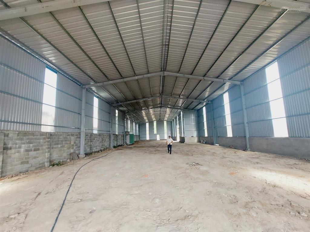 Cho thuê kho xưởng 1000m2, đất rộng 4000m2. đường xe công, sát kcn mỹ xuân b, bà rịa vũng tàu