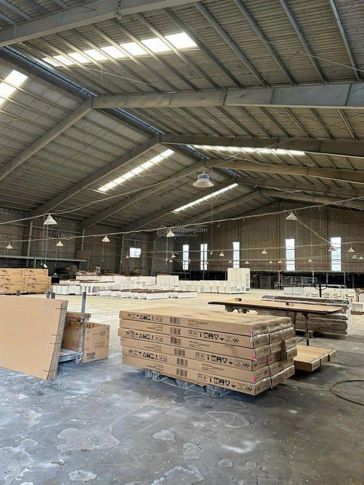 Cho thuê xưởng 2200m2.pccc vách tường .đường xe công.gần vòng xoay an phú ,thuận an.giá 120 triệu