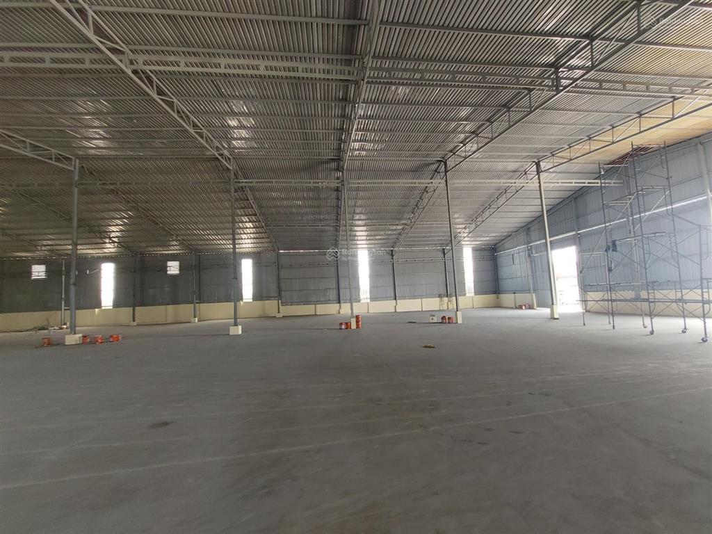 Cho thuê kho xưởng 3800m2, gần khu công nghiệp long thành đồng nai, đầy đủ giấy phép, giá 55k/m2