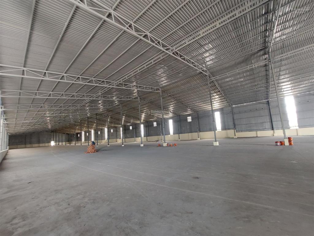 Cho thuê kho xưởng 3800m2, gần khu công nghiệp long thành đồng nai, đầy đủ giấy phép, giá 55k/m2