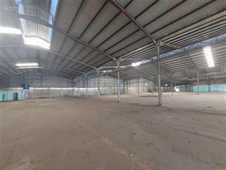 Cho thuê kho xưởng 4000m2.pccc vách tường ,đường xe công ,chánh phú hòa ,bến cát,giá 120 triệu/ th