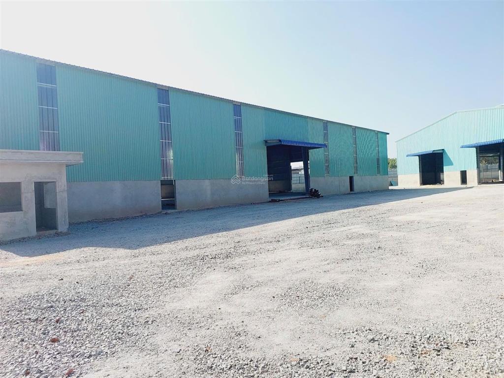Cho thuê kho xưởng sx đa nghề 12000m2, cho thuê lẻ. đầy đủ gp gần cổng xanh phú giáo, giá 63k/m2