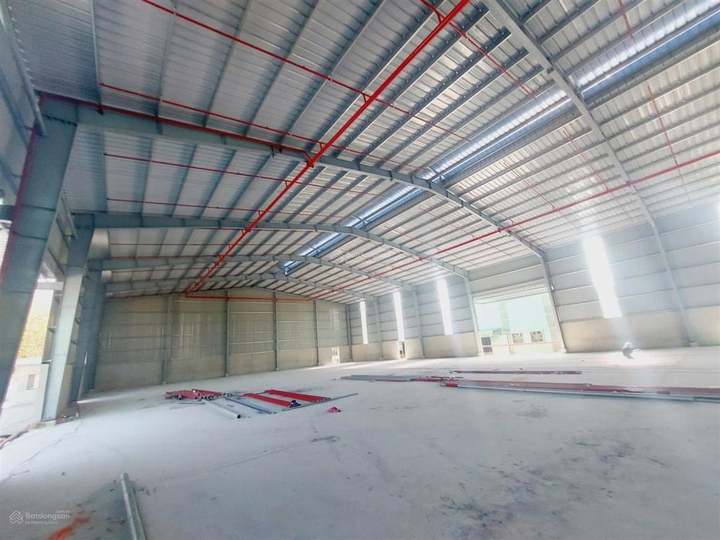 Cho thuê kho xưởng sx đa nghề 12000m2, cho thuê lẻ. đầy đủ gp gần cổng xanh phú giáo, giá 63k/m2