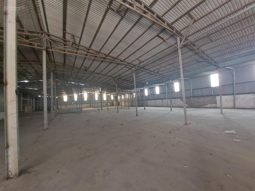 Cho thuê kho xưởng 1900m2. đường xe tải 15 tấn. sản xuất đa nghề. giá 60 triệu. thuận an bình dương