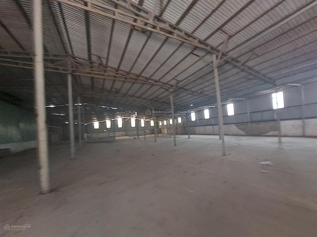 Cho thuê kho xưởng 1900m2. đường xe tải 15 tấn. sản xuất đa nghề. giá 60 triệu. thuận an bình dương