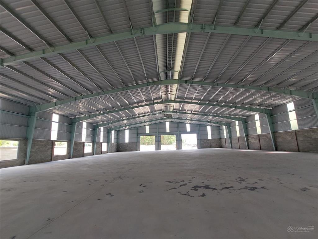 Cho thuê kho xưởng tổng khuôn viên 4000m2 pccc, giấy tờ đầy đủ gần khu cn mỷ xuân b, phú mỹ bà rịa