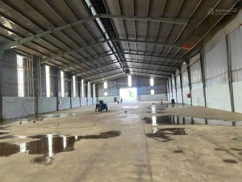 Cho thuê xưởng tổng dt 1450m2.có sẵn cẩu trục 3,5 tấn.gần ngã 4 hòa lân ,thuận giao,thuận an,bd