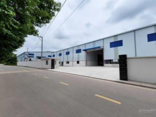 Cho thuê xưởng sản xuất 2200m2. pccc tự động nghiệm thu. gần khu cn nam tân uyên, bình dương