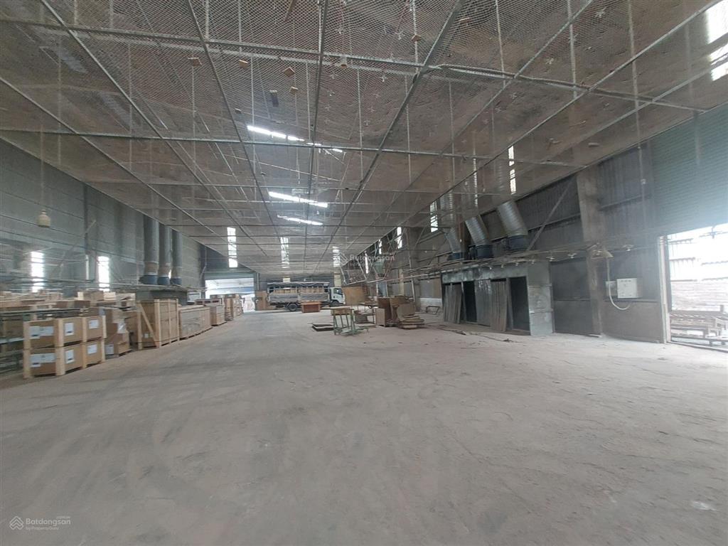 Cho thuê xưởng 2500m2, có sẵn hệ thống chuyền sơn gỗ, đầy đủ giấy tờ, tân hiệp, nam tân uyên, bd