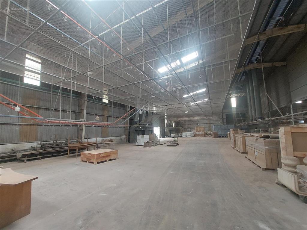 Cho thuê xưởng 2500m2, có sẵn hệ thống chuyền sơn gỗ, đầy đủ giấy tờ, tân hiệp, nam tân uyên, bd