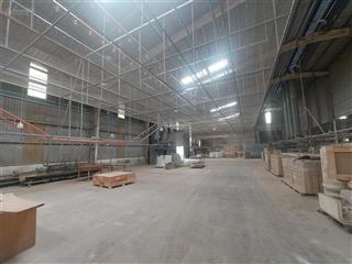 Cho thuê xưởng 2500m2, có sẵn hệ thống chuyền sơn gỗ, đầy đủ giấy tờ, tân hiệp, nam tân uyên, bd