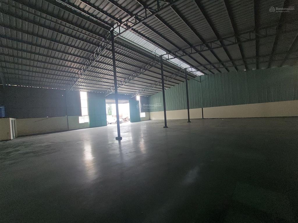 Cho thuê kho xưởng 800m2. nền sơn epoxy. đường xe tải 10 tấn. thuận an, bình dương