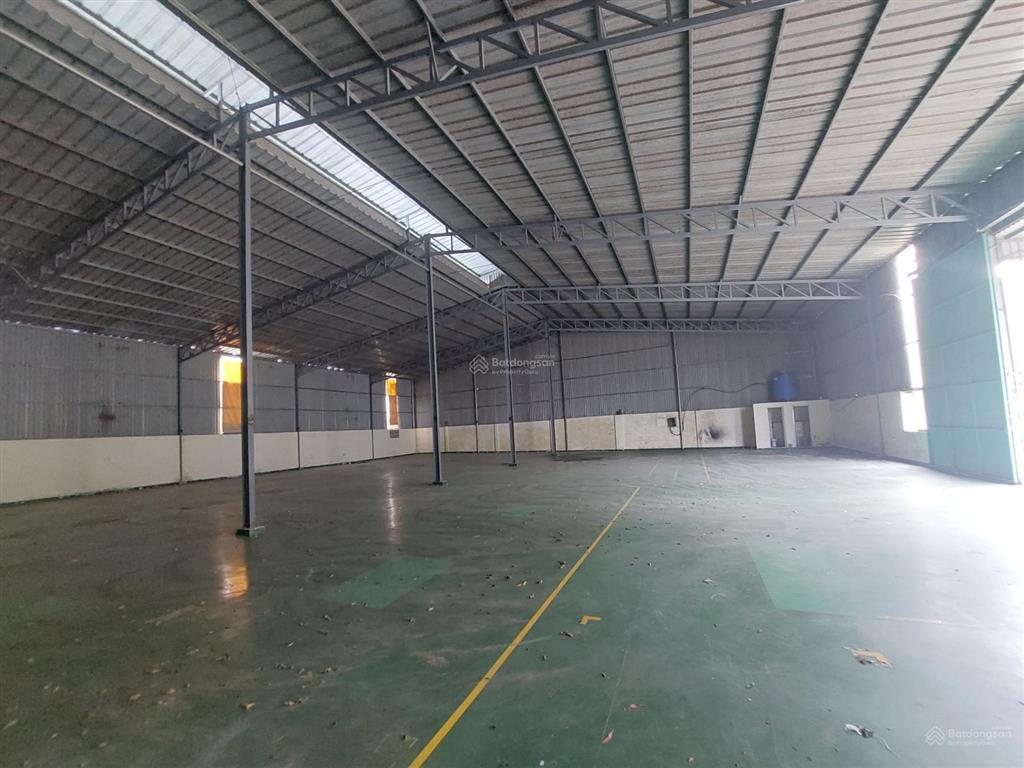 Cho thuê kho xưởng 800m2. nền sơn epoxy. đường xe tải 10 tấn. thuận an, bình dương