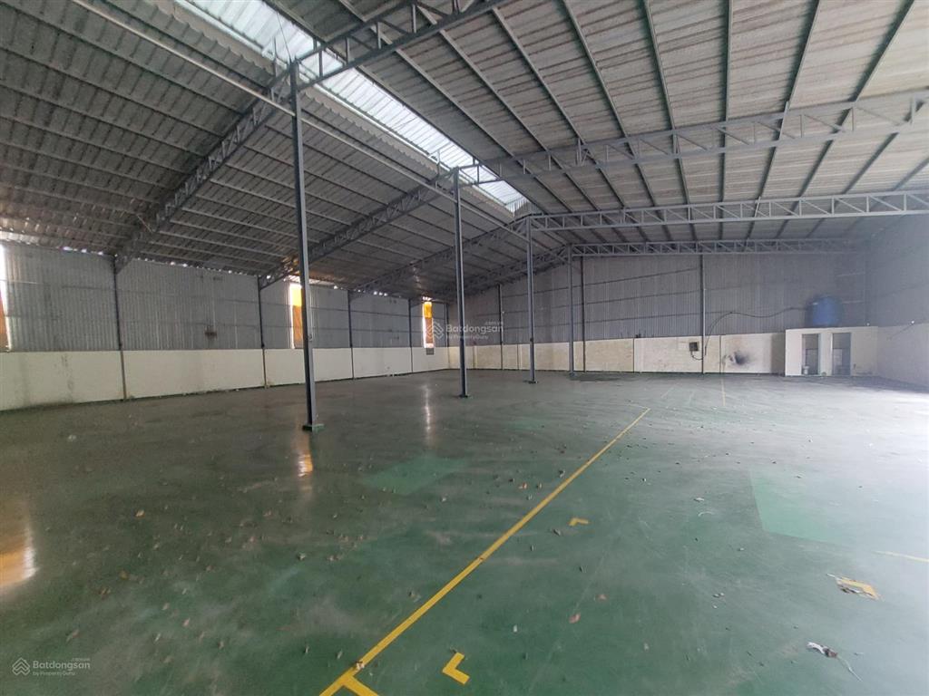 Cho thuê kho xưởng 800m2. nền sơn epoxy. đường xe tải 10 tấn. thuận an, bình dương