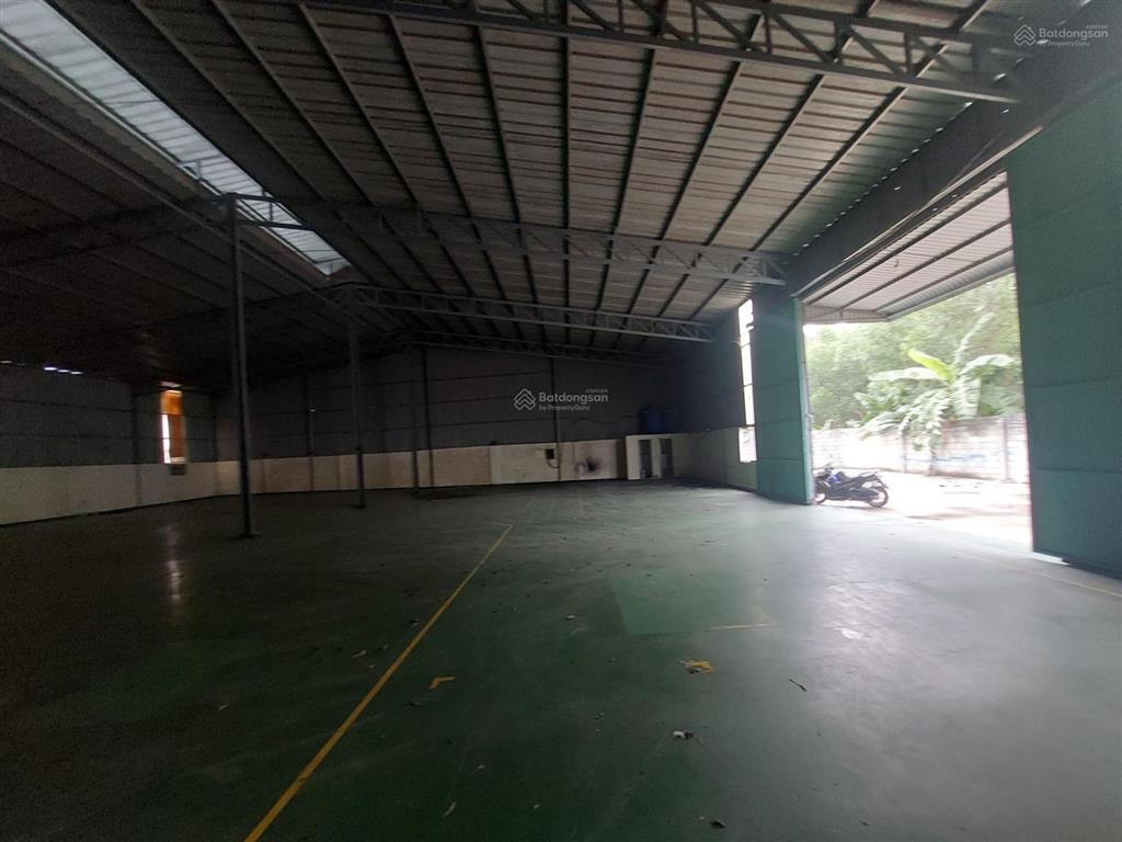 Cho thuê kho xưởng 800m2. nền sơn epoxy. đường xe tải 10 tấn. thuận an, bình dương