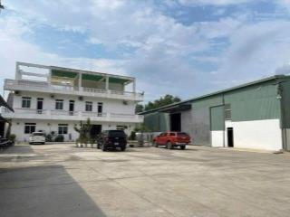 Cho thuê kho xưởng 2500m2. pccc đầy đủ giấy tờ. nền sơn epoxy, hòa lợi, bến cát. gần tp mới