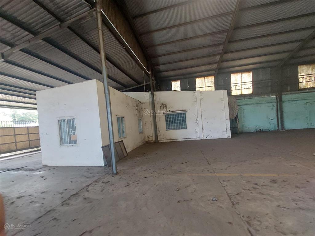 Cho thuê kho xưởng 1800m2. giá 55 triệu. trạm điện 120kva. chánh phú hòa, bến cát, bình dương