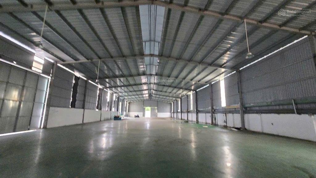 Cho thuê kho xưởng 1600m2. nền sơn epoxy pccc đầy đủ giấy tờ công năng. hòa lợi, bến cát bình dương