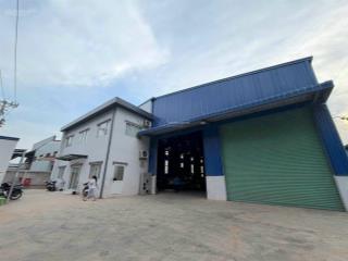 Cho thuê kho xưởng 2400m2. khuôn viên riêng. pccc tự động. gần khu cn visip 2. tân uyên, bd