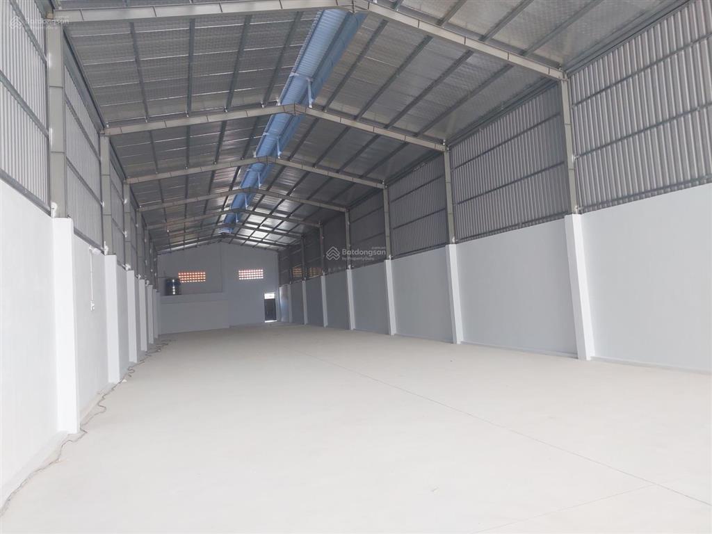 Cho thuê kho xưởng 600m2. đường xe công, điện 3 pha. gần khu cn sóng thần 3, visip 2