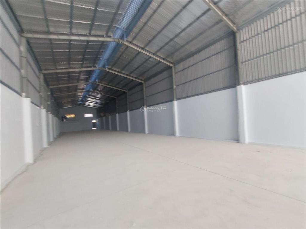 Cho thuê kho xưởng 600m2. đường xe công, điện 3 pha. gần khu cn sóng thần 3, visip 2