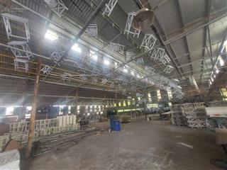 Cho thuê xưởng 1800m2.có sẵn máy móc và chuueenf sơn cho ngành gỗ ,tân hiệp,khánh bình ,tân uyên,bd