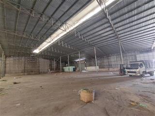 Cho thuê kho xưởng 1800m2. nằm cụm sản xuất đa ngành nghề. giá thuê 65 triệu/tháng