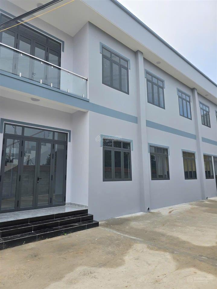 Cho thuê kho xưởng mới xây 2500m2. đầy đủ giấy tờ. sx đa nghề. an lập, dầu tiếng, giáp ranh bến cát