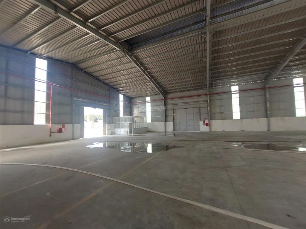 Cho thuê kho xưởng 4000m2. pccc vách tường, đường xe công. vĩnh tân, tân uyên, bình dương