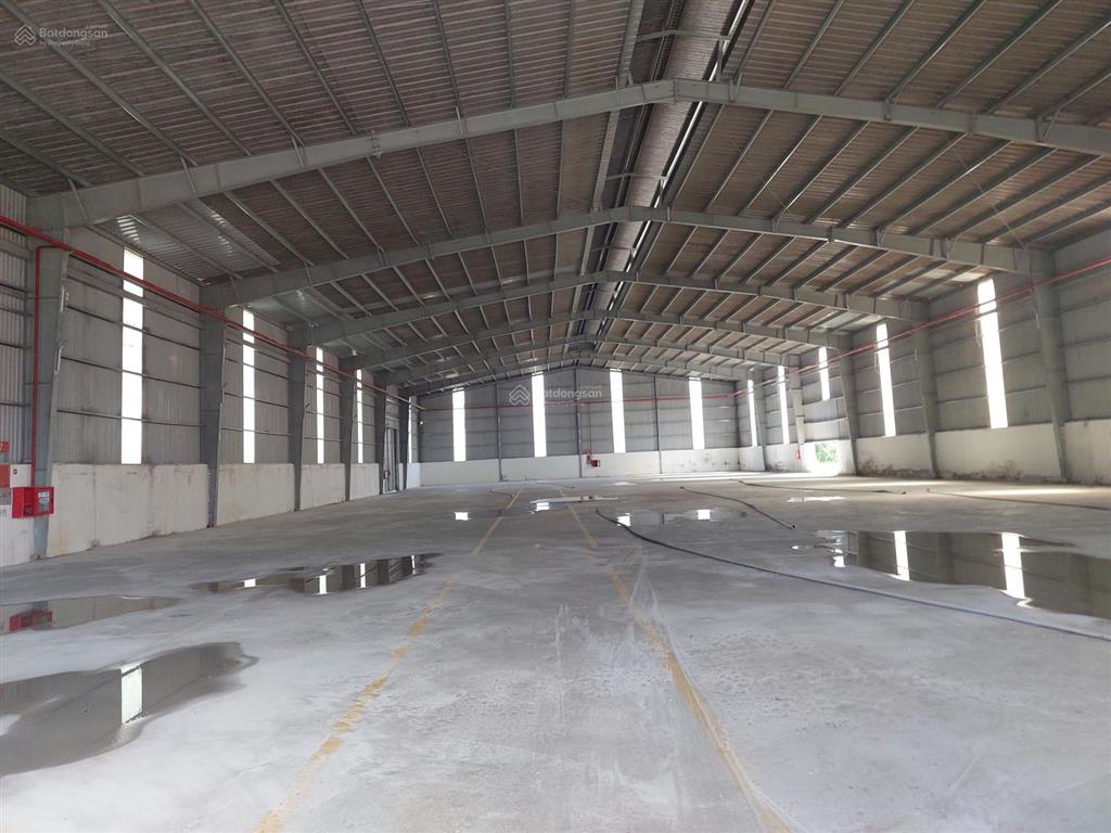 Cho thuê kho xưởng 4000m2. pccc vách tường, đường xe công. vĩnh tân, tân uyên, bình dương