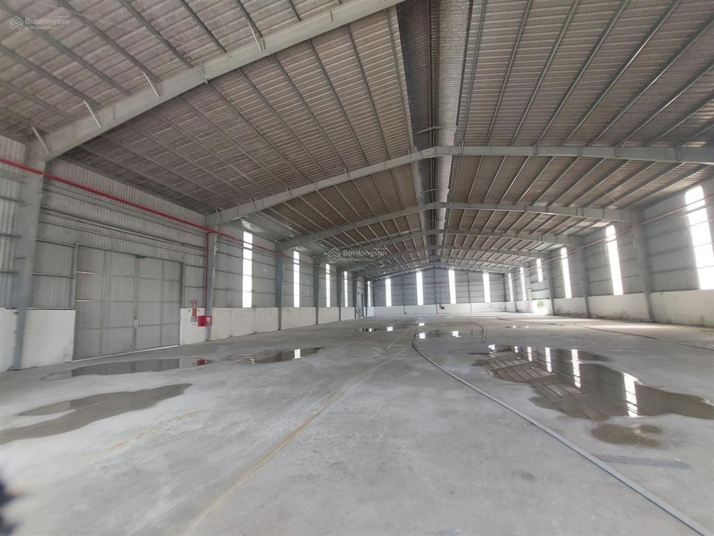 Cho thuê kho xưởng 4000m2. pccc vách tường, đường xe công. vĩnh tân, tân uyên, bình dương