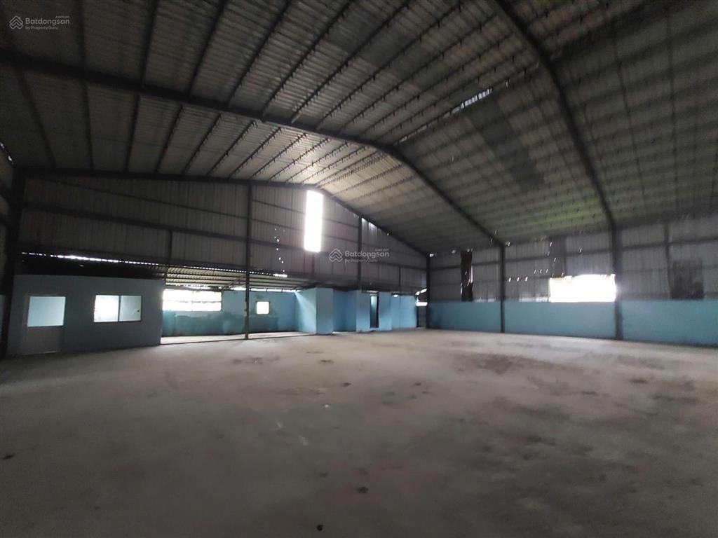 Cho thuê kho xưởng 800m2.đường xe công 20 fit.điện 3 pha.gần vòng xoay tân hiệp,sóng thần 3