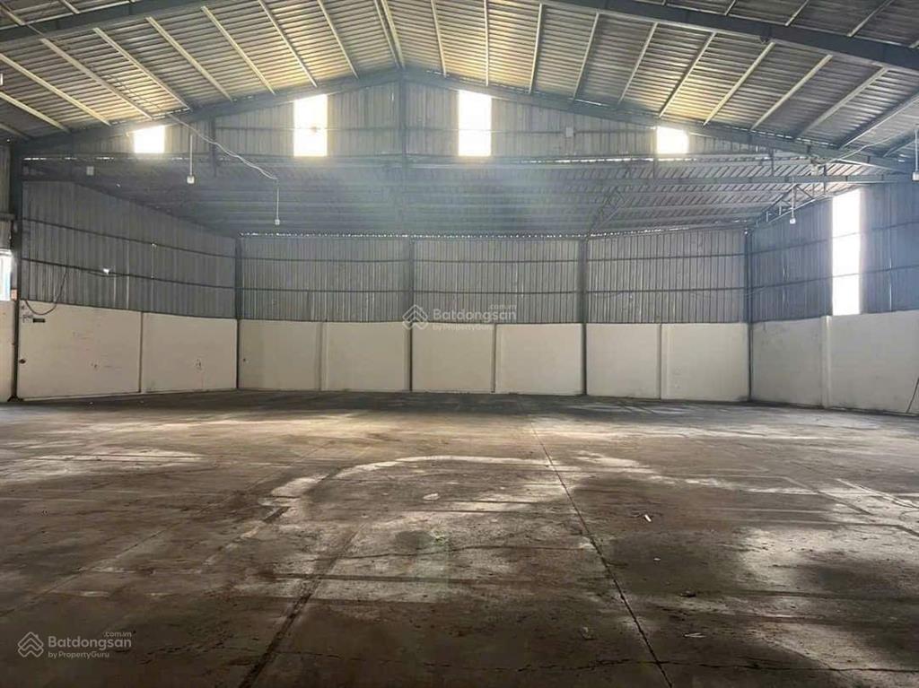 Cho thuê kho xưởng 800m2.đường xe công 20 fit.điện 3 pha.gần vòng xoay tân hiệp,sóng thần 3