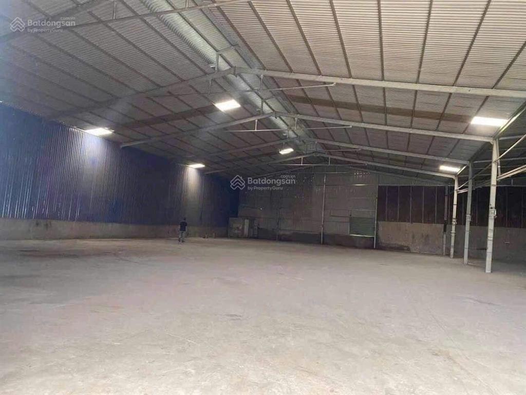 Cho thuê kho xưởng 800m2.đường xe công 20 fit.điện 3 pha.gần vòng xoay tân hiệp,sóng thần 3