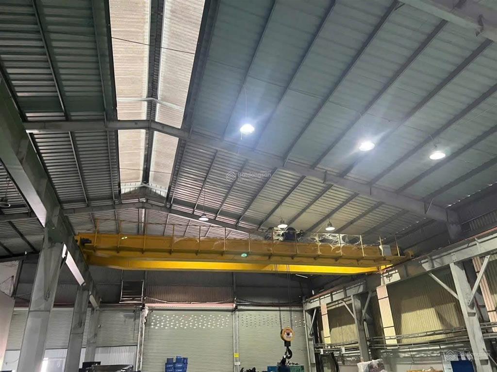 Cho thuê xưởng 2500m2. có sẵn cẩu trục 10 tấn, phù hợp sản xuất gia công cơ khí. vĩnh tân, tân uyên