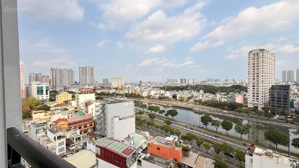 Cho thuê căn hộ 2pn, 85m2 giá cực chất đẹp tại 17 chung cư thế hệ mới, q. 1, hcm