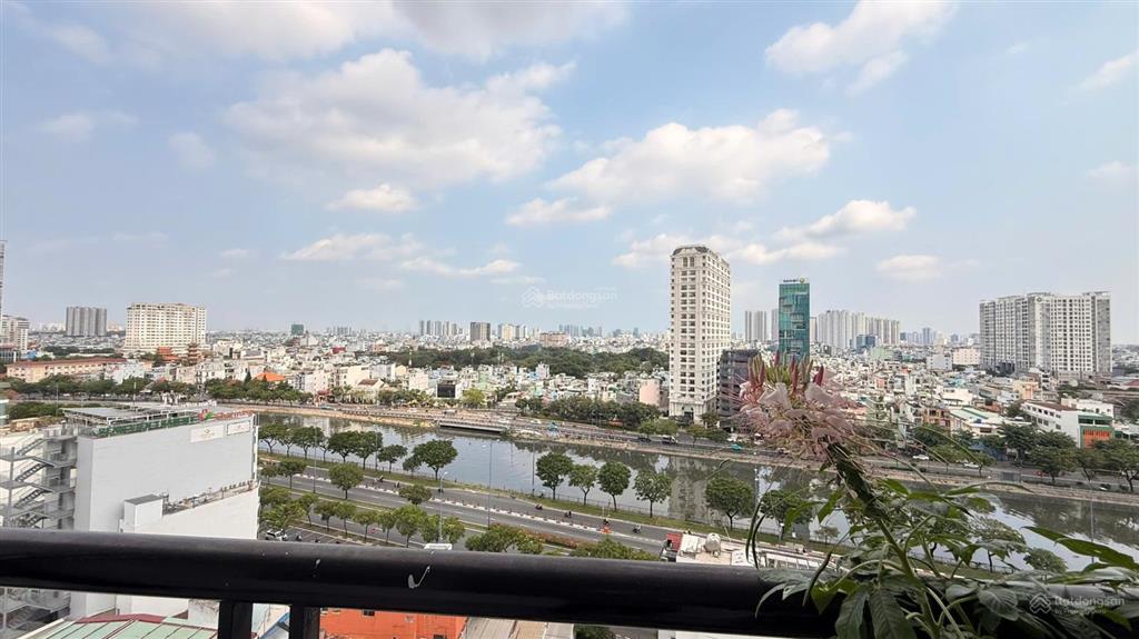 Cho thuê căn hộ 2pn, 85m2 giá cực chất đẹp tại 17 chung cư thế hệ mới, q. 1, hcm