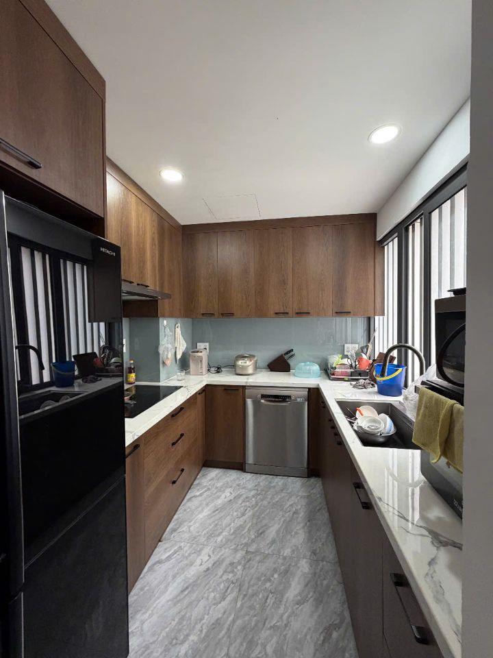 Siêu hiếm! Bán căn hộ sân vườn Garden Court 2, 200m2, 3PN, full, sổ hồng, giá 16.9 tỷ