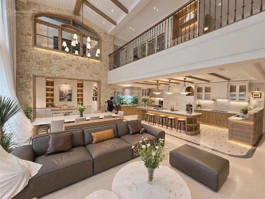 Hàng hiếm! bán penthouse phú mỹ hưng, 438m2, 4pn, 5wc, view sông, sổ hồng, có 2 ô xe, giá 43.8 tỷ