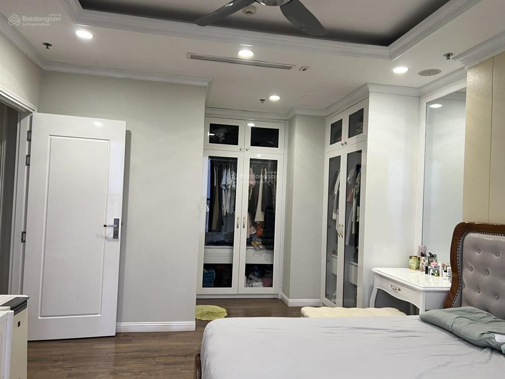 Tôi chính chủ cần bán căn đập thông tòa g1, 126m2, 3pn, 2vs, giá 17,2 tỷ