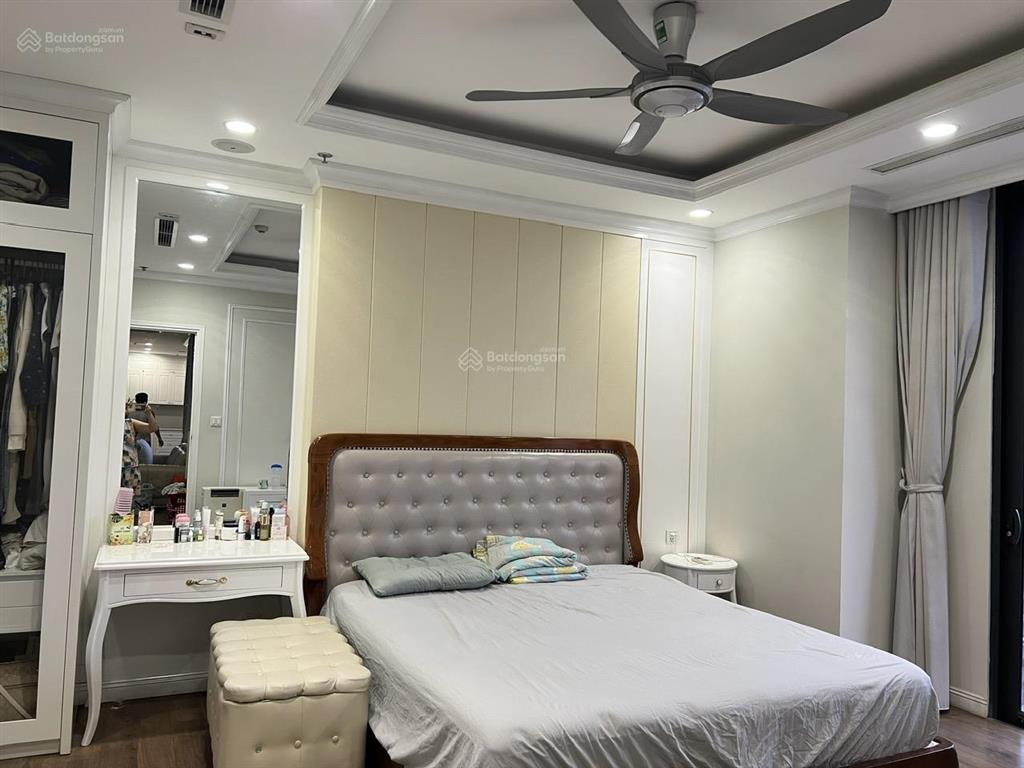 Tôi chính chủ cần bán căn đập thông tòa g1, 126m2, 3pn, 2vs, giá 17,2 tỷ