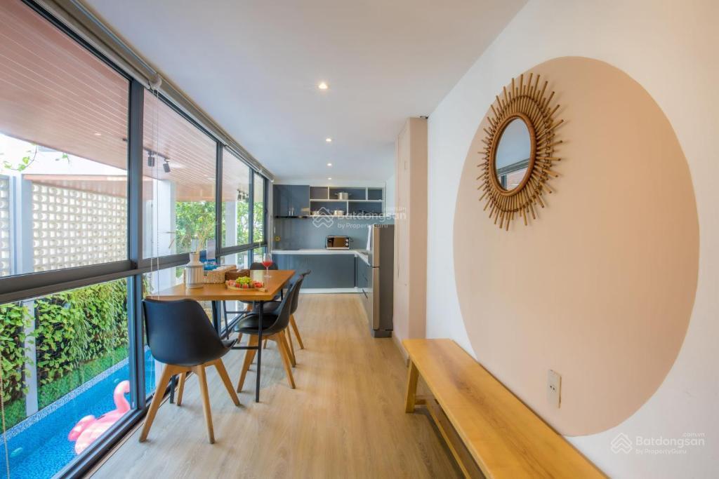 Chuyển nhượng villas 240m2 đường đỗ thế chấp  gần biển  khu du lịch đông đúc (kproperty)