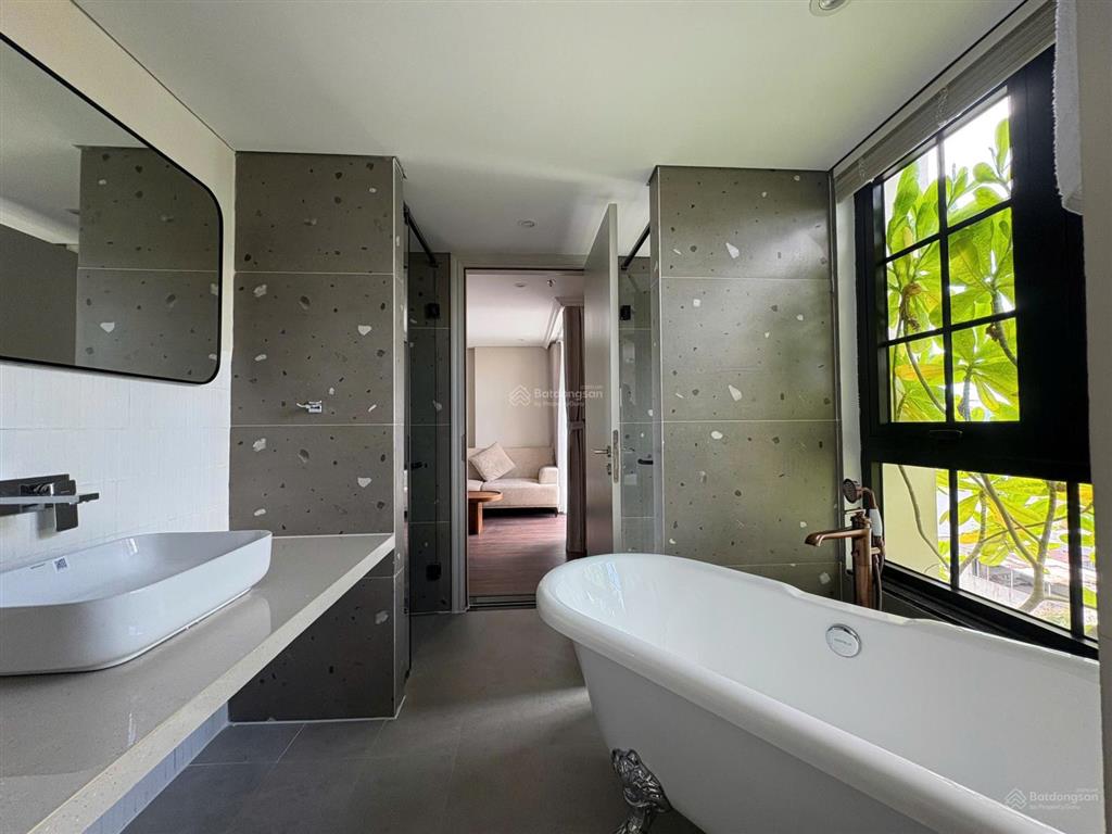 Bán toà nhà khách sạn căn hộ phong cách xanh boutique phước trường 4  400 mét ra biển (kproperty)