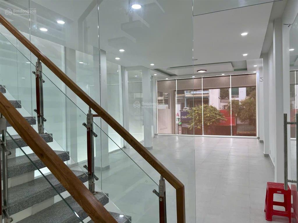 Cho thuê nhà mặt tiền 6x25m phan văn trị đối diện cityland