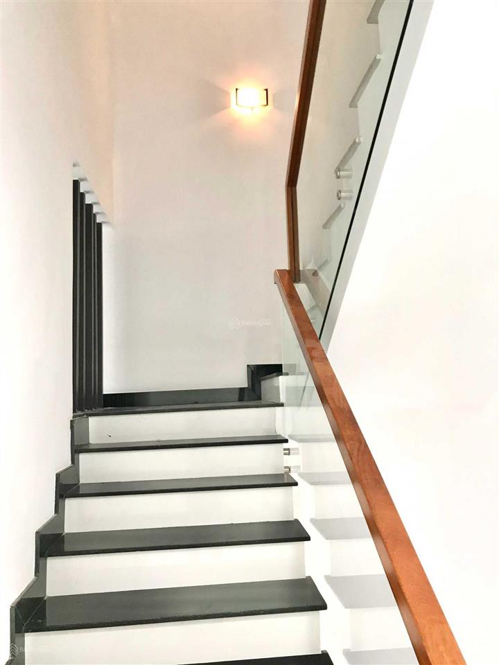 Cho thuê nhà nguyên căn cityland p10 gò vấp.  0986 260 ***