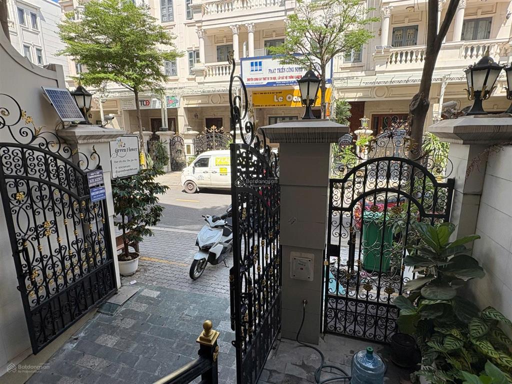 Cho thuê mặt bằng tầng trệt cityland gò vấp