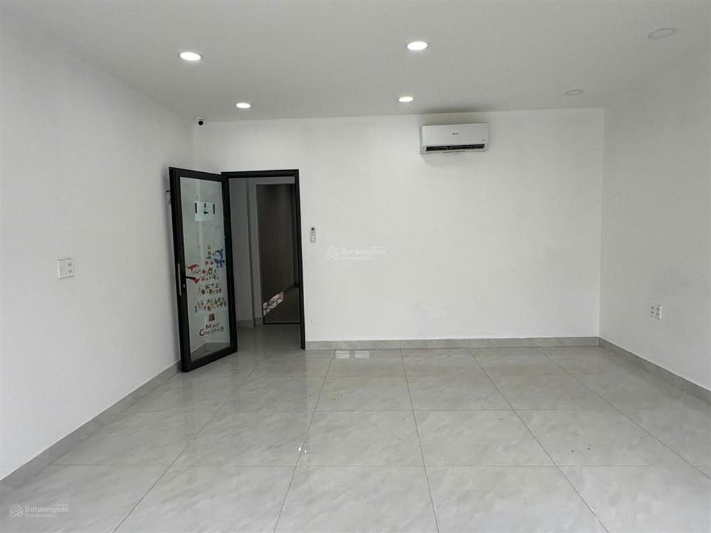 Cho thuê nhà mặt tiền cityland gò vấp có thang máy 60tr