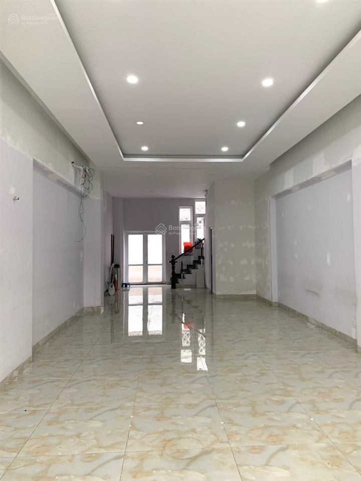 Cho thuê nhà mặt phố tại cityland center hills, 35 triệu/tháng