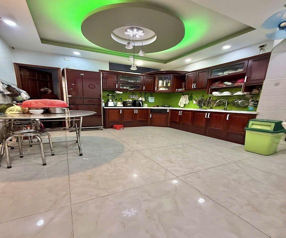 Bán nhà HXH đường Tây Thạnh, Phường Tây Thạnh, TPHCM, 71m2, 5 tầng, giá tốt.