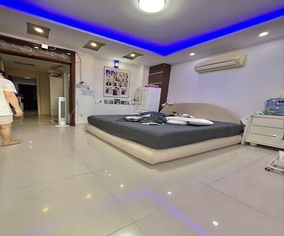 Bán nhà HXH đường Tây Thạnh, Phường Tây Thạnh, TPHCM, 71m2, 5 tầng, giá tốt.